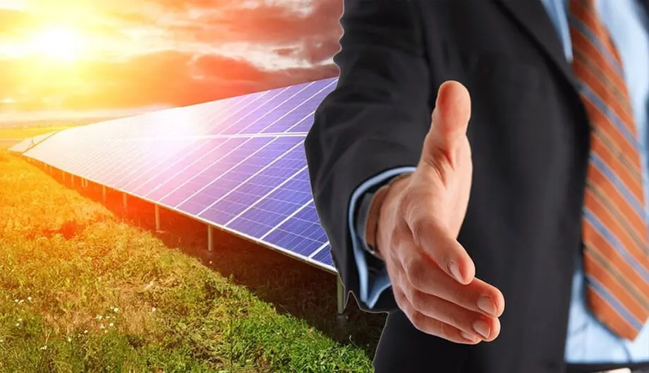 Mitigando os Custos de Energia: Os Benefícios Financeiros da Energia Solar